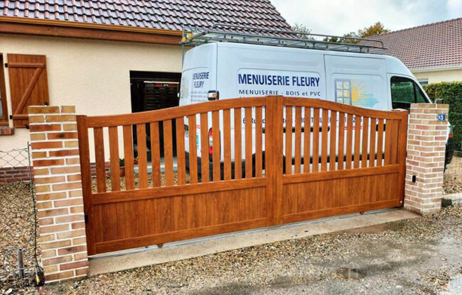 Pose d'une menuiserie: un portail